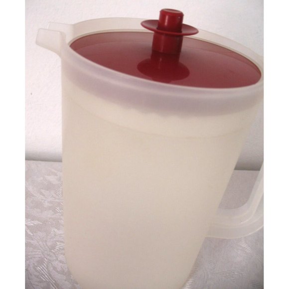 Tupperware Classic Pitcher ~ Clear ~ Red Push Button Lid  #1676  ~ 2 Quarts - Picture 3 of 4